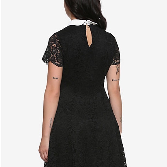Veronica Lodge Riverdale black lace dress - Picture 2 of 4